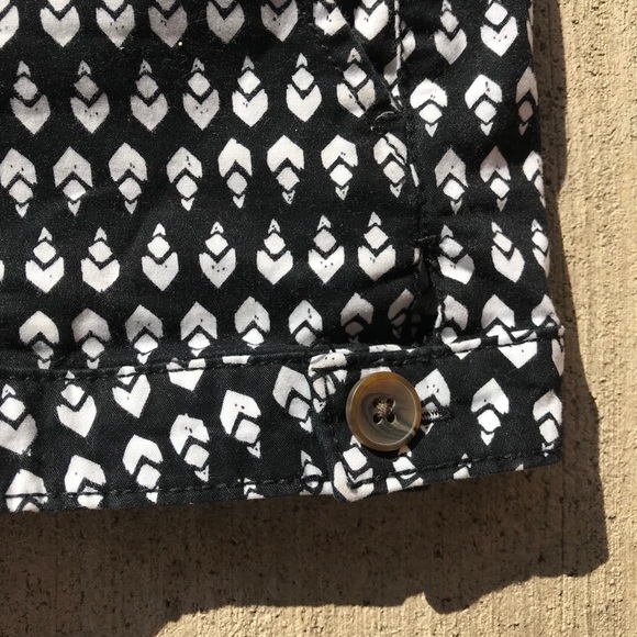 Women’s shorts size 11 - Picture 4 of 4